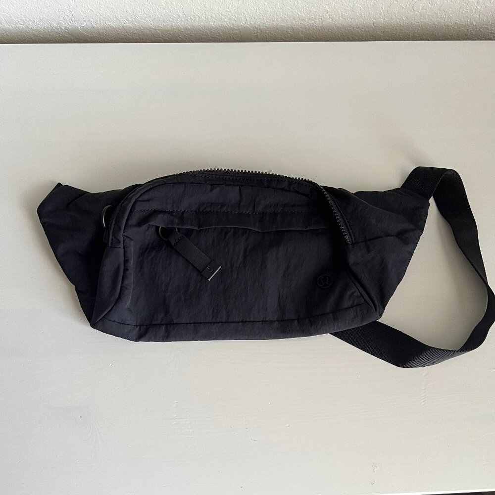 Lululemon belt bag